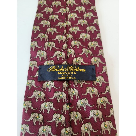 Brooks Brothers Other - Brooks Brothers Men's‎ Tie Burgundy Silk Elephant Pattern